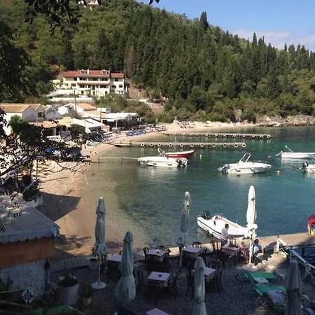 Nikolas House Upper Bay * Agní